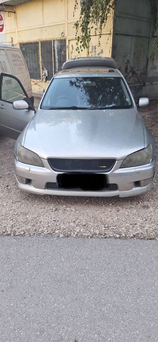 Lexus is 200 продава се на части