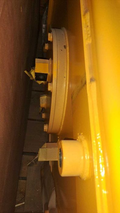 volvo EC210B . ЕС200D эксковаторларига топливннй бак сотилади