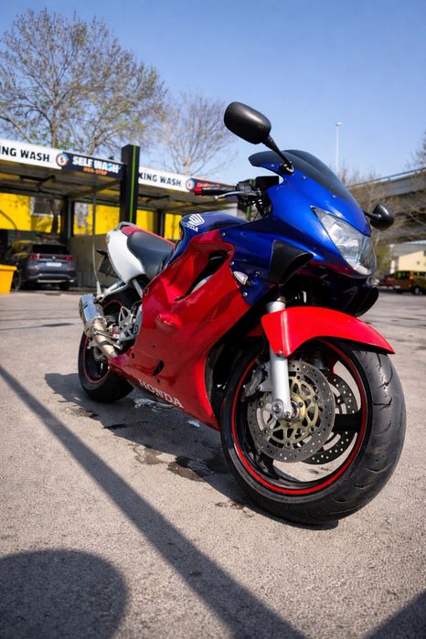 Honda cbr f4 600