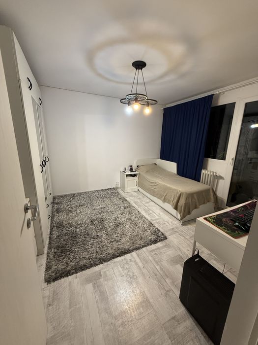 Apartament 3 camere drumul taberei