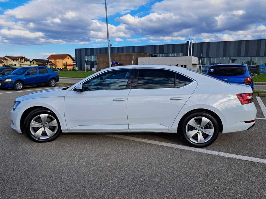 SKODA Superb 2018 — imagine 3