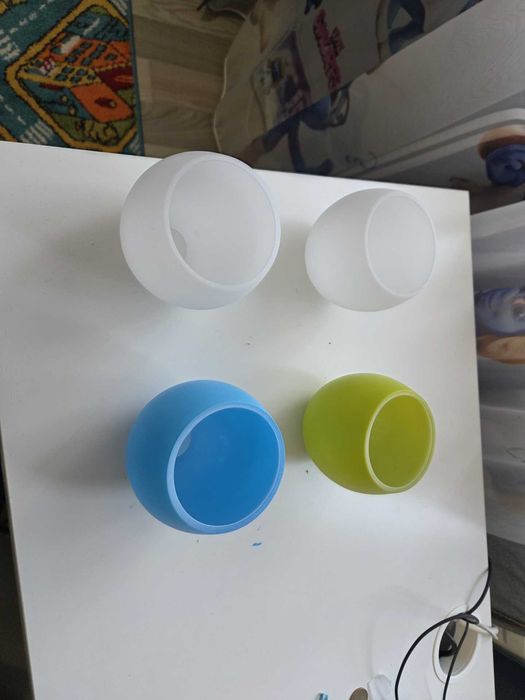 Vand 4 abajururi de sticla pentru lustra E14