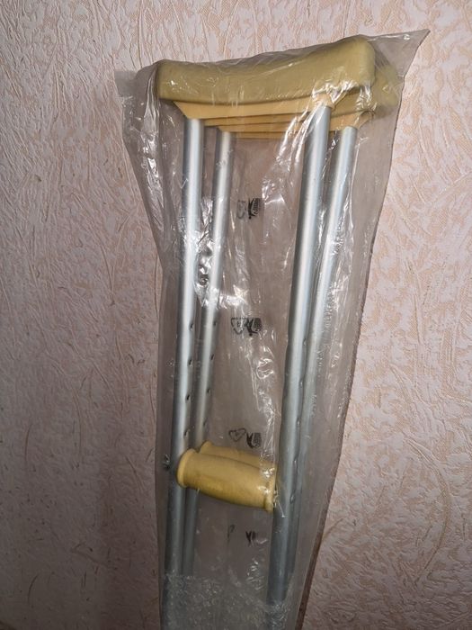 Продам костыли металлические