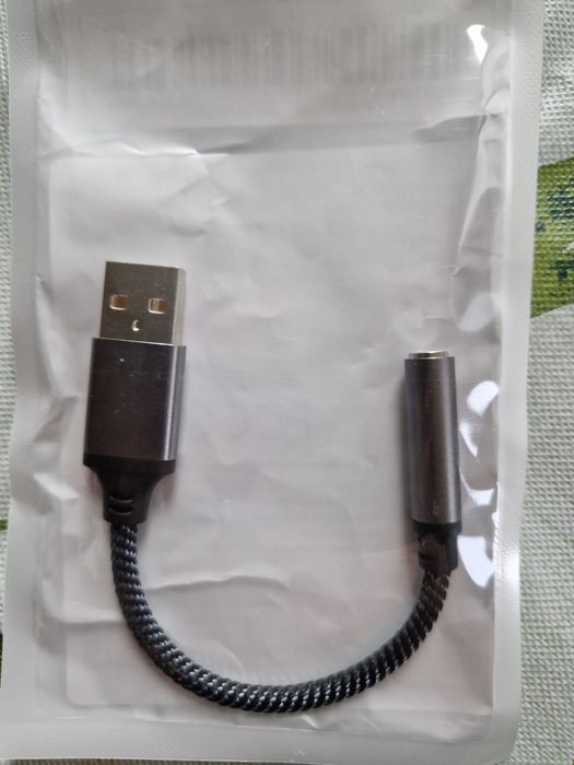 Аудио адаптерен кабел USB към aux жак 3.5