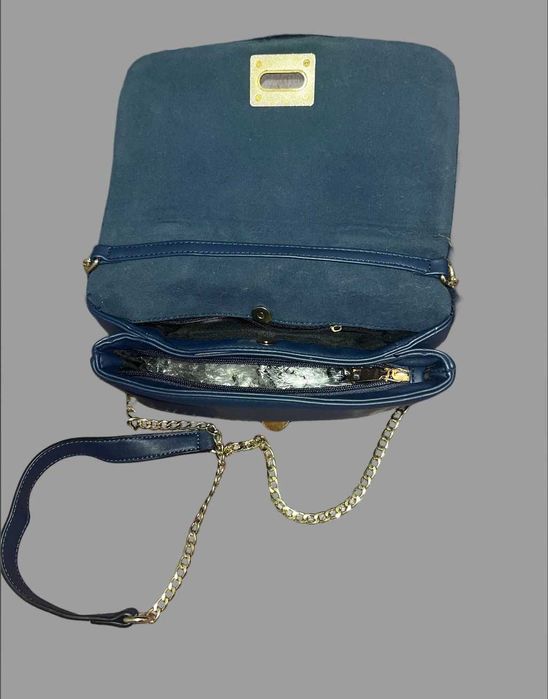 Малка дамска чантичка