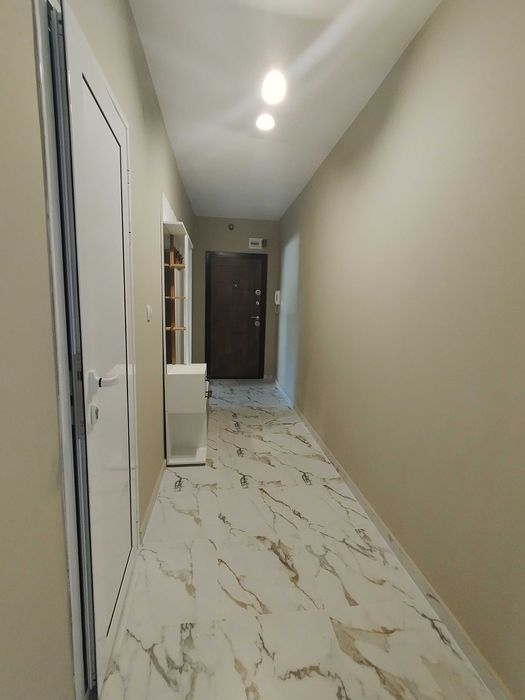 Дава се под наем Тристаен апартамент в Стара Загора, Център - 75 кв.м за 408 € - Снимка #1