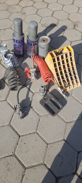 Запчасти на грузовиков