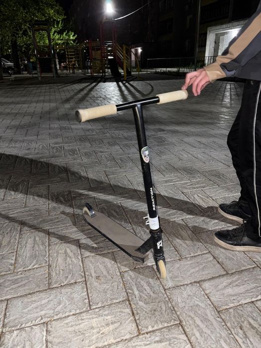 Продаю самокат цена договоренная