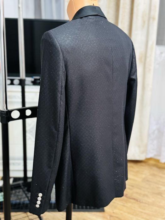 Sacou impecabil și elegant de la brandul VIGGO