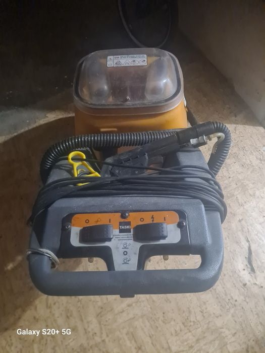 TASKI Aquamat 30 професионална почистваща машина 

Продавам професионална почистваща машина TASKI Aquamat 30.