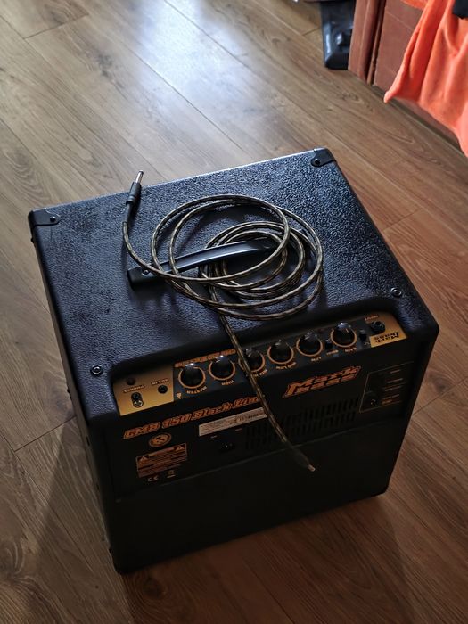Tot pachetul 3.500 lei Chitara bass + vioara + stație Marbass