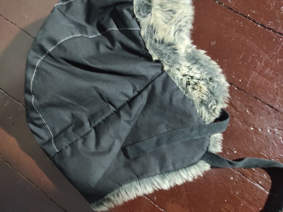 Шапка ушанка Quechua, в отлично състояние