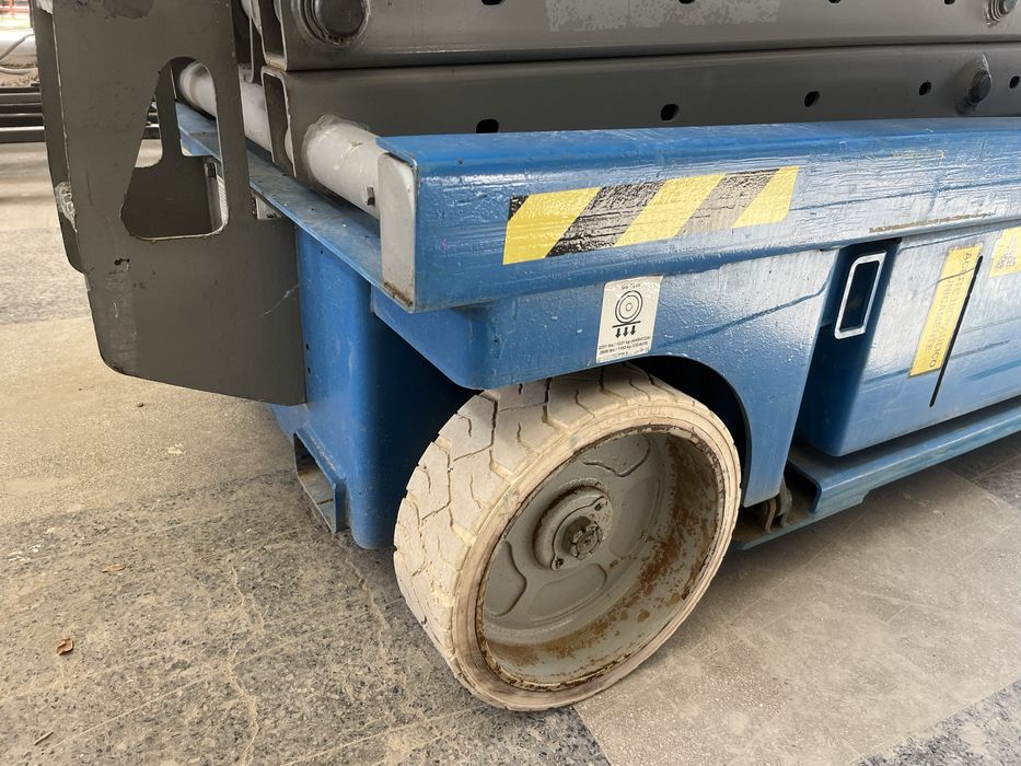 Ножична Вишка 12 метра ПРОДАЖБА