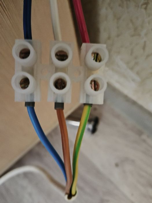 Электрик срочный Услуги электрика недорого