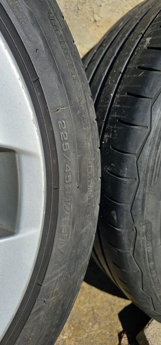 Джанти 17'' с летни гуми 225/45/17.