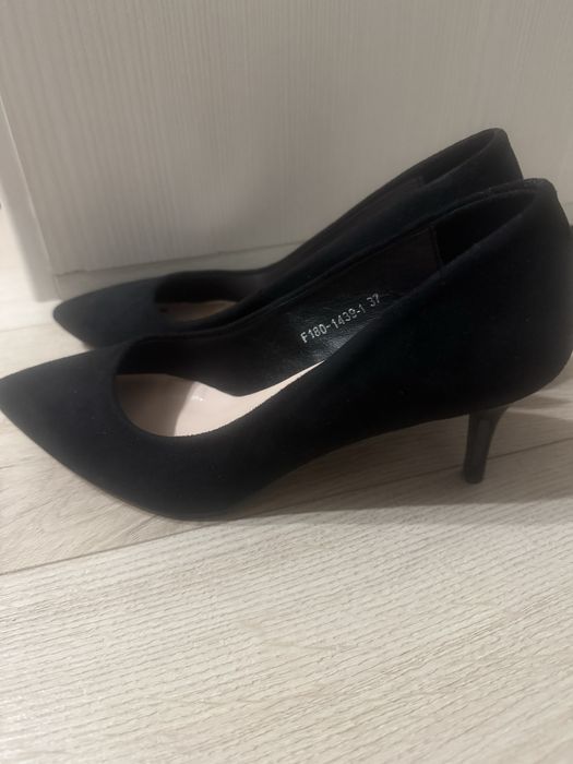 Туфли замшевые 37 размера