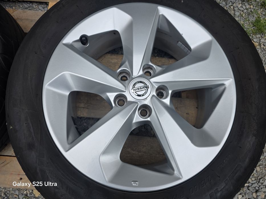 Лети джанти 17ки 5х114.3 Nissan + летни гуми 215/60/17 Riken