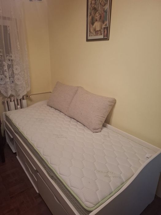 Chirie apartament cu 3 camere