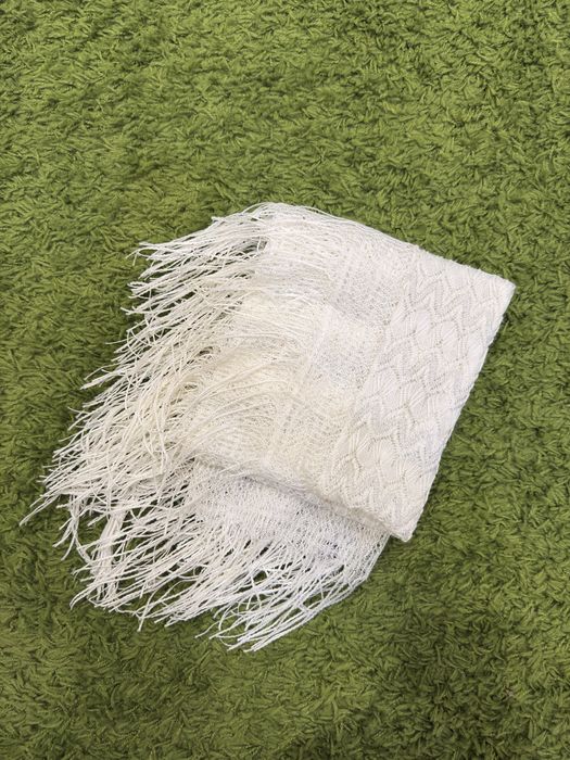 Платок белый 2000тг