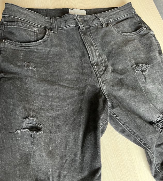 Pull & Bear - черни къси панталони , размер S -17€