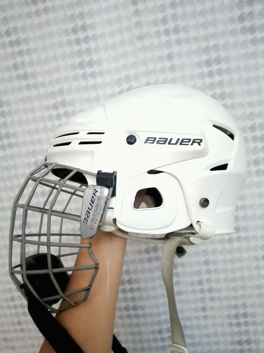 Шлем хаккейный бауер