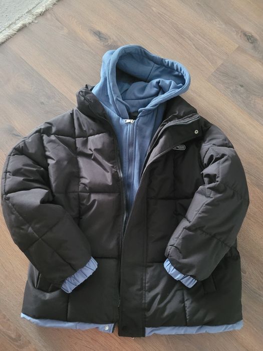 Продам демисезонную куртку.