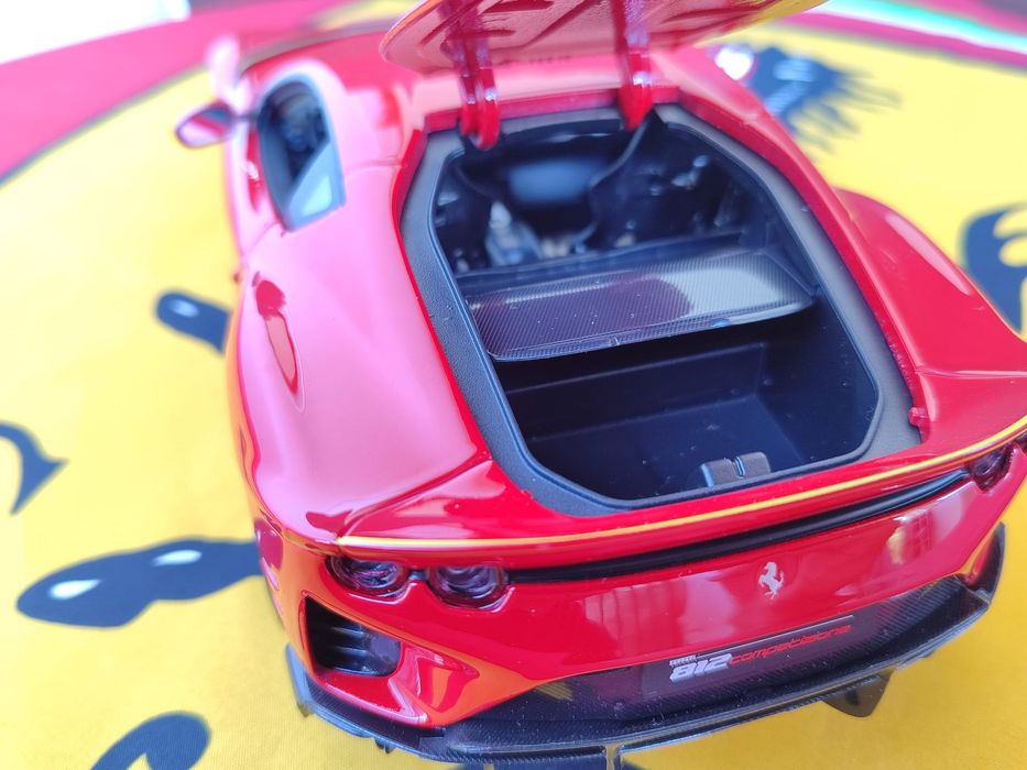 Machetă Ferrari 812  Scara 1:18