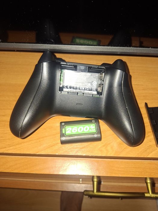 Vând xbox series x  impecabil