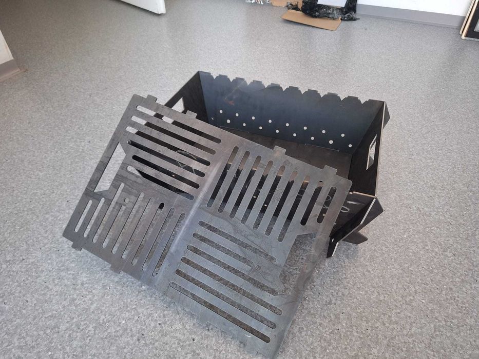 Grătar Portabil Modular Oțel 3mm – Design Industrial Camping & Outdoor