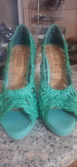 Италиански обувки и боти Zara