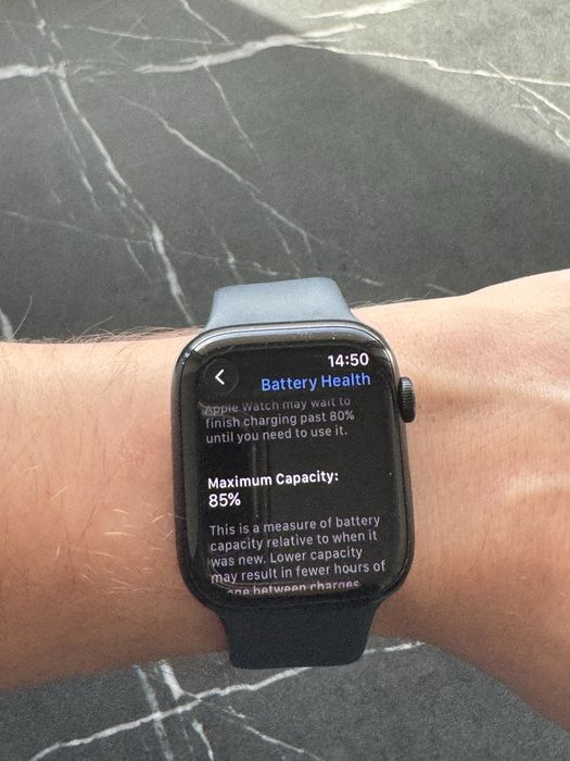 Apple Watch Series 7 – 45mm Midnight Aluminum (GPS + LTE)