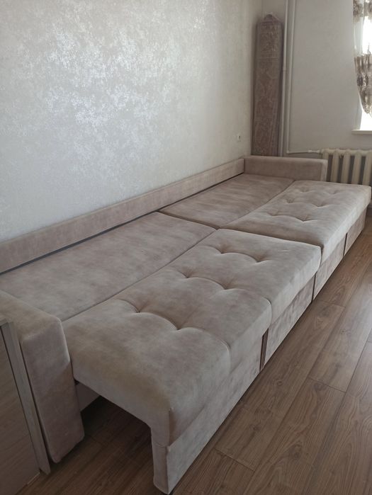 Продам диван 3.5 метра