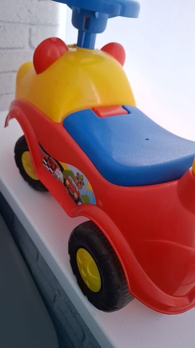 Продам толокар(машина)