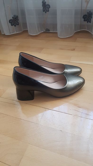 Pantofi casual din piele lacuită