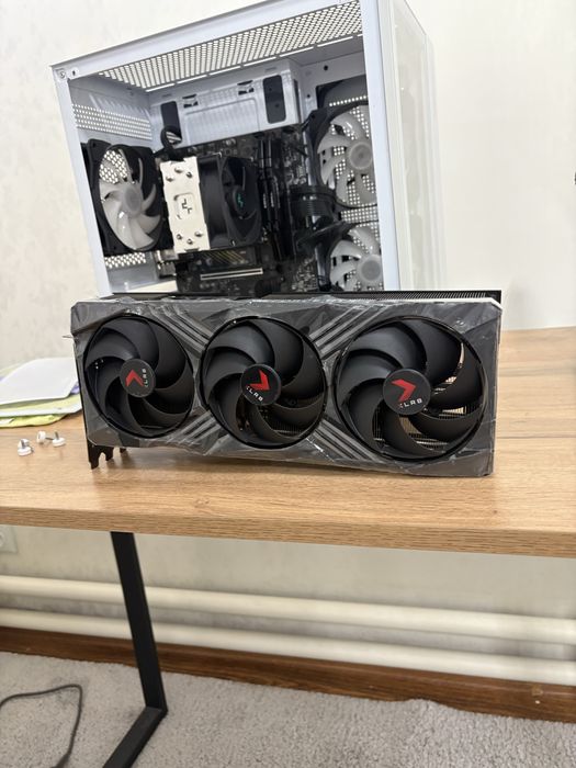 Продается видеокарта 3060 Ti  почти новый .