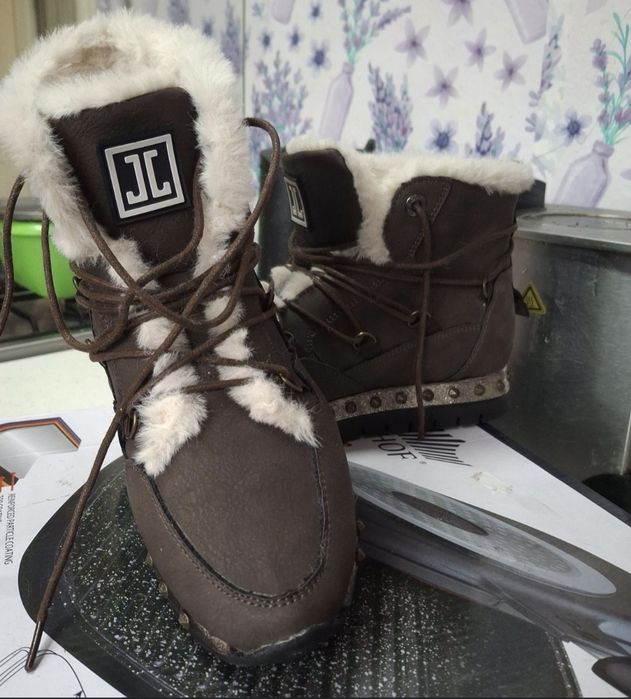 Ghete dama noi marimea 37