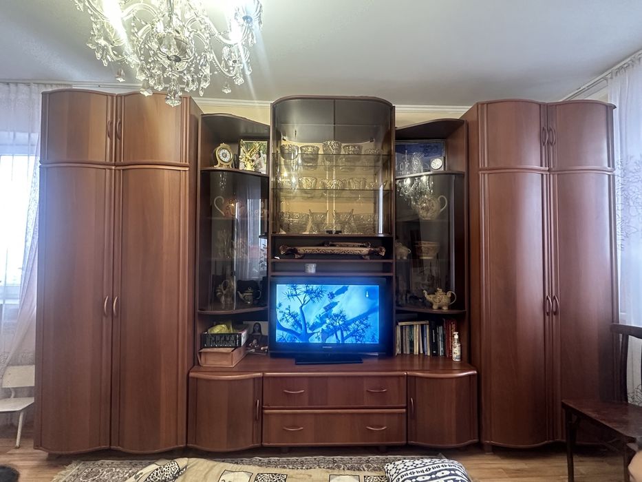 Продам стенку гостиную