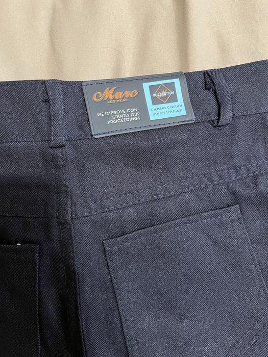 Школьные брюки на мальчика 36р