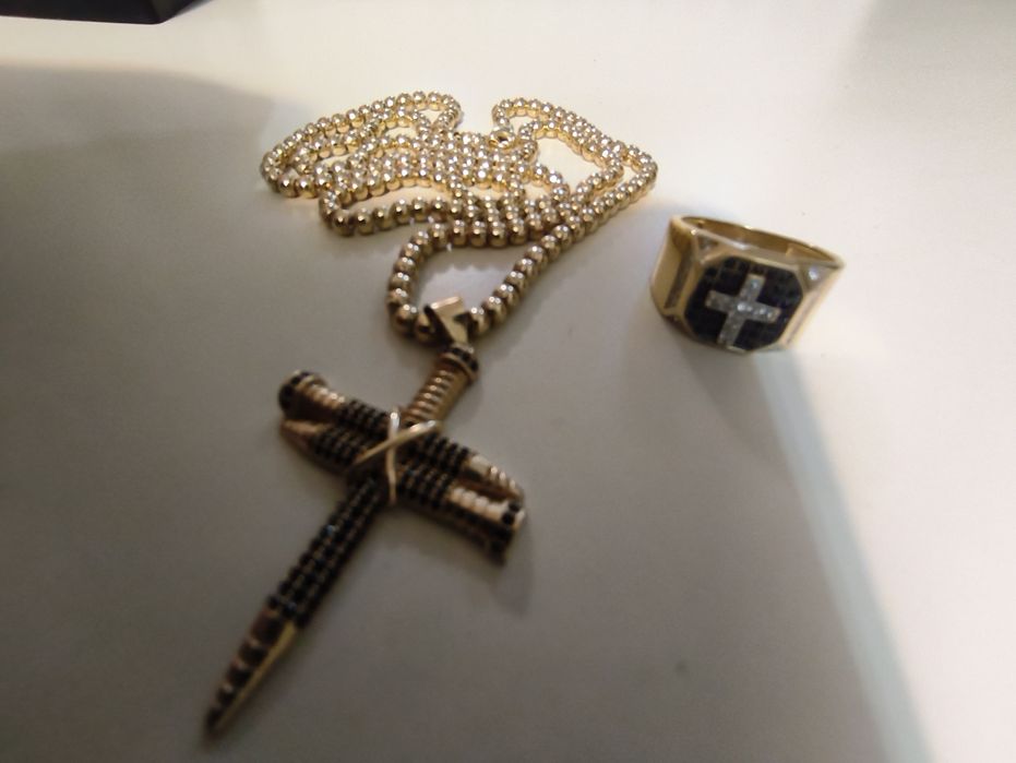 Lanț cu pandantiv -inel bărbătesc