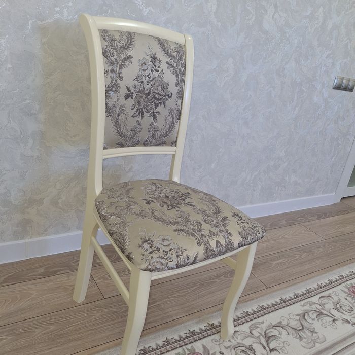 Продам стол с стульями