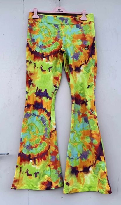 Adidas уникална дамска долница нова оригинална Л размер