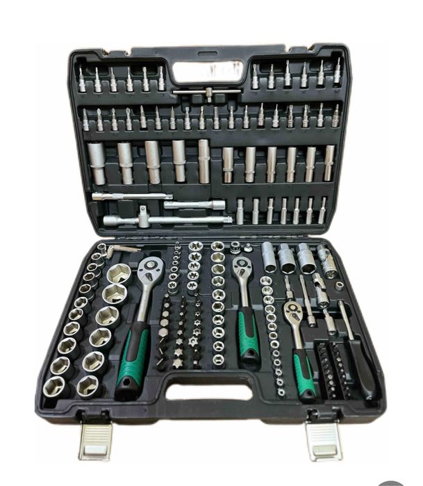 Набор инструментов 82/121/151/144 предмета