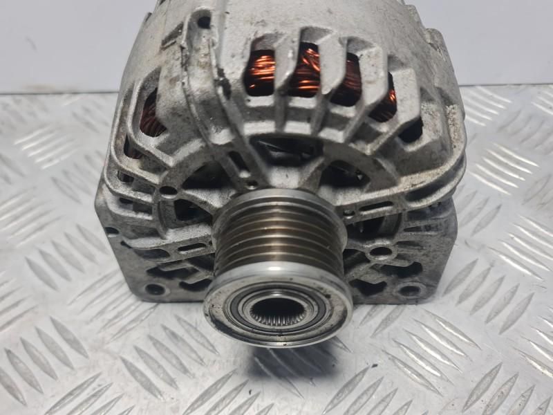 Alternator Renault Trafic 2 facelift 2.0 dCi M9R