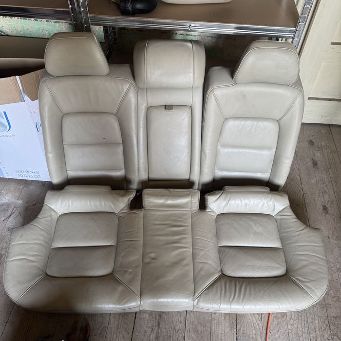 Салон за Volvo S80 P3 2009 година