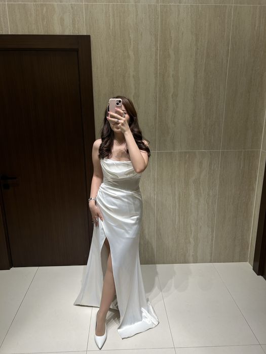 Элегантное вечернее платье