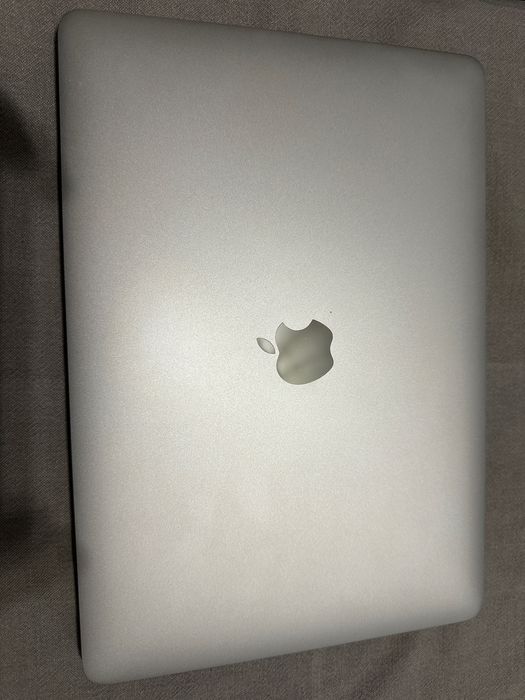 MacBook Pro A2251 I7 32GB 512GB
