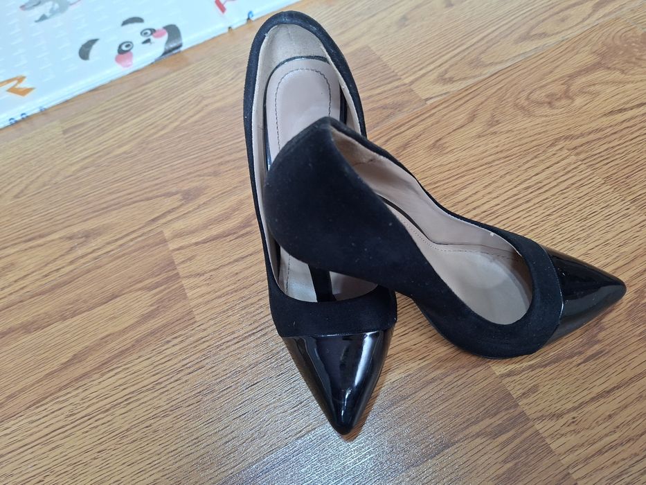 Pantofi cu toc, mărimea 35