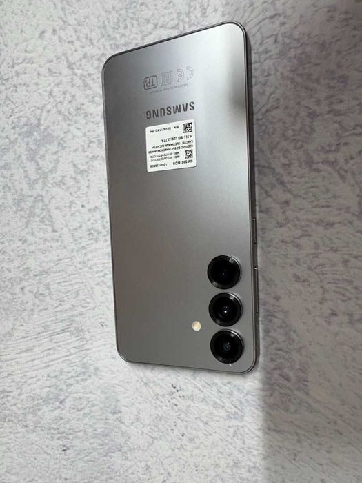 Samsung Galaxy S25   лот 972003  Уральск (0704)