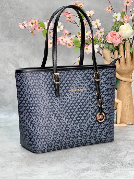 Genti Michael Kors noi