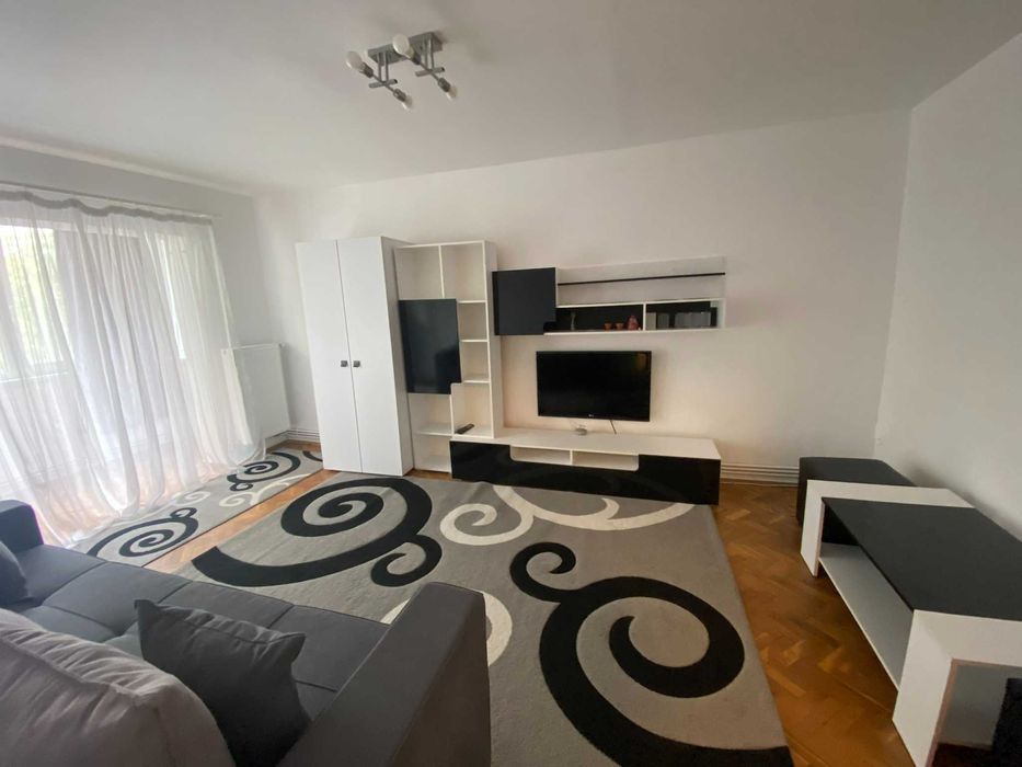 Închiriez apartament spațios cu 3 camere în Zona Soarelui, Timișoara